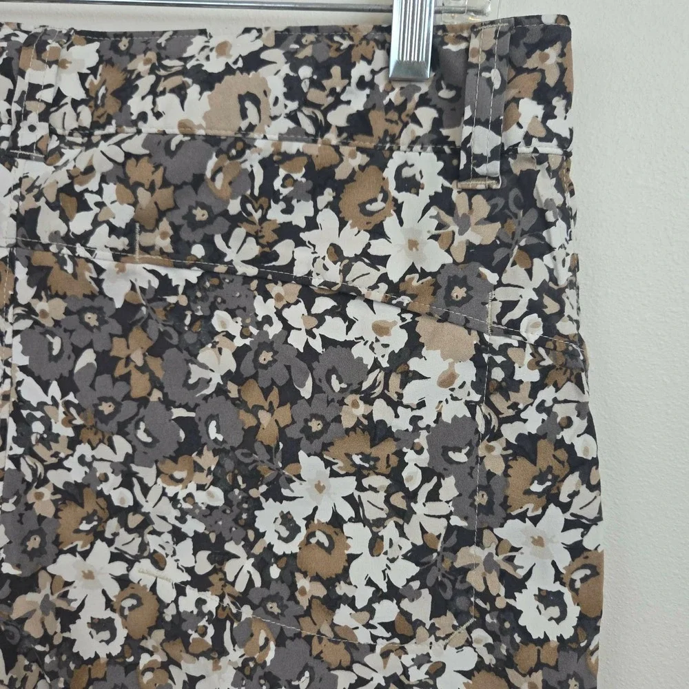 Columbia Omni-Shield Shorts Womens 8 Floral Brown Grey Hiking Outdoor - Picture 3 of 13